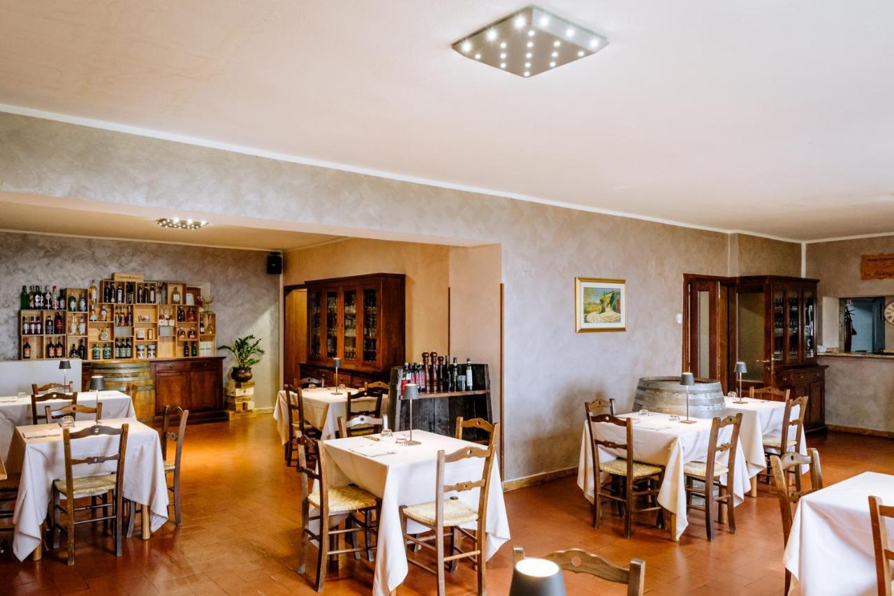 Hotel La Scottiglia E Ristorante セッジャーノ エクステリア 写真
