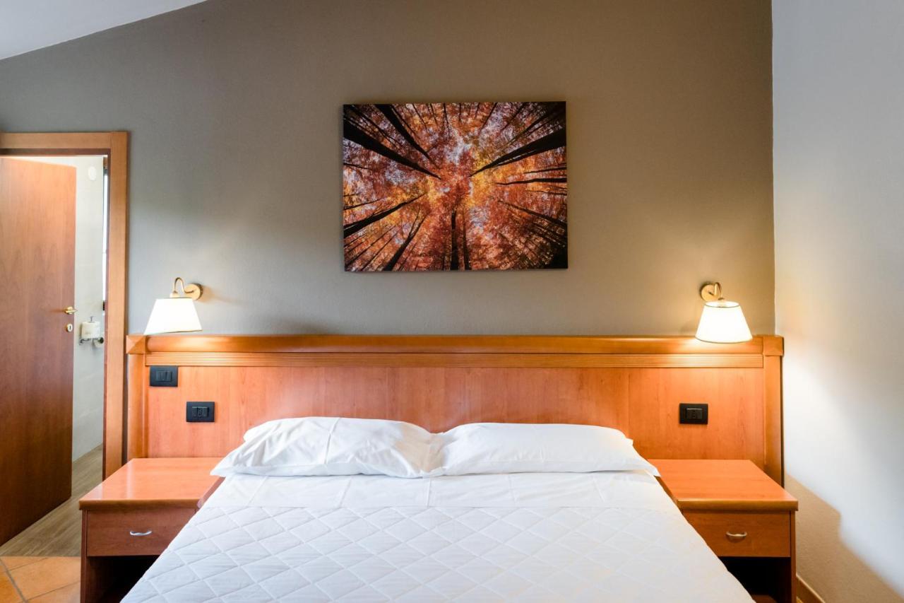 Hotel La Scottiglia E Ristorante セッジャーノ エクステリア 写真